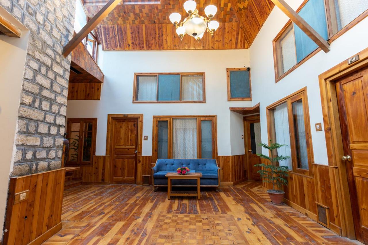 Hotel Negi'S Mayflower A Heritage Since 1965 Manali  Exterior photo