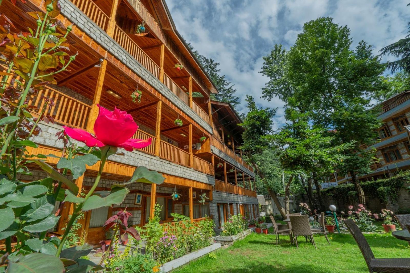 Hotel Negi'S Mayflower A Heritage Since 1965 Manali  Exterior photo