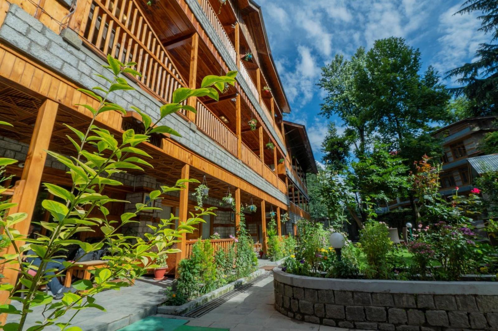 Hotel Negi'S Mayflower A Heritage Since 1965 Manali  Exterior photo